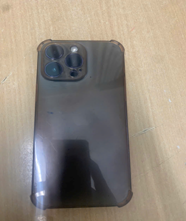 Tang vật vụ cướp giật là một chiếc điện thoại Iphone 14 Pro Max